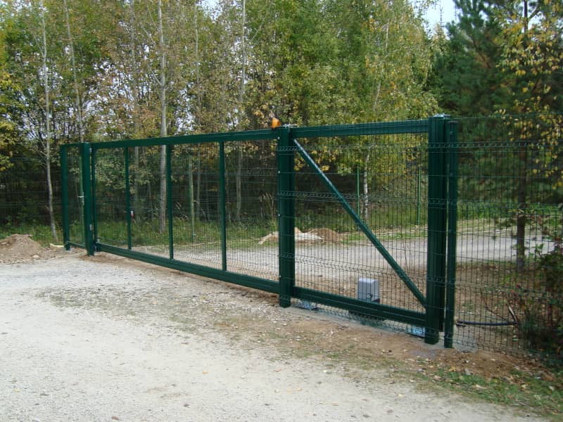 Сетчатый забор DoorHan в Белебее с установкой